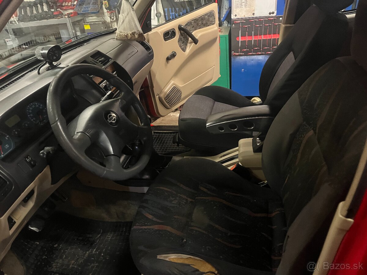 Nissan Terrano 2.7Tdi r.v-2001 - 6