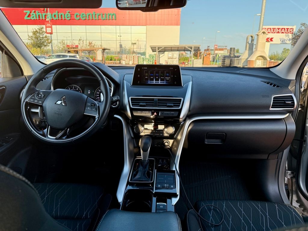 Mitsubishi Eclipse Cross 1.5T Intense CVT 9/2021 TOP výbava - 6