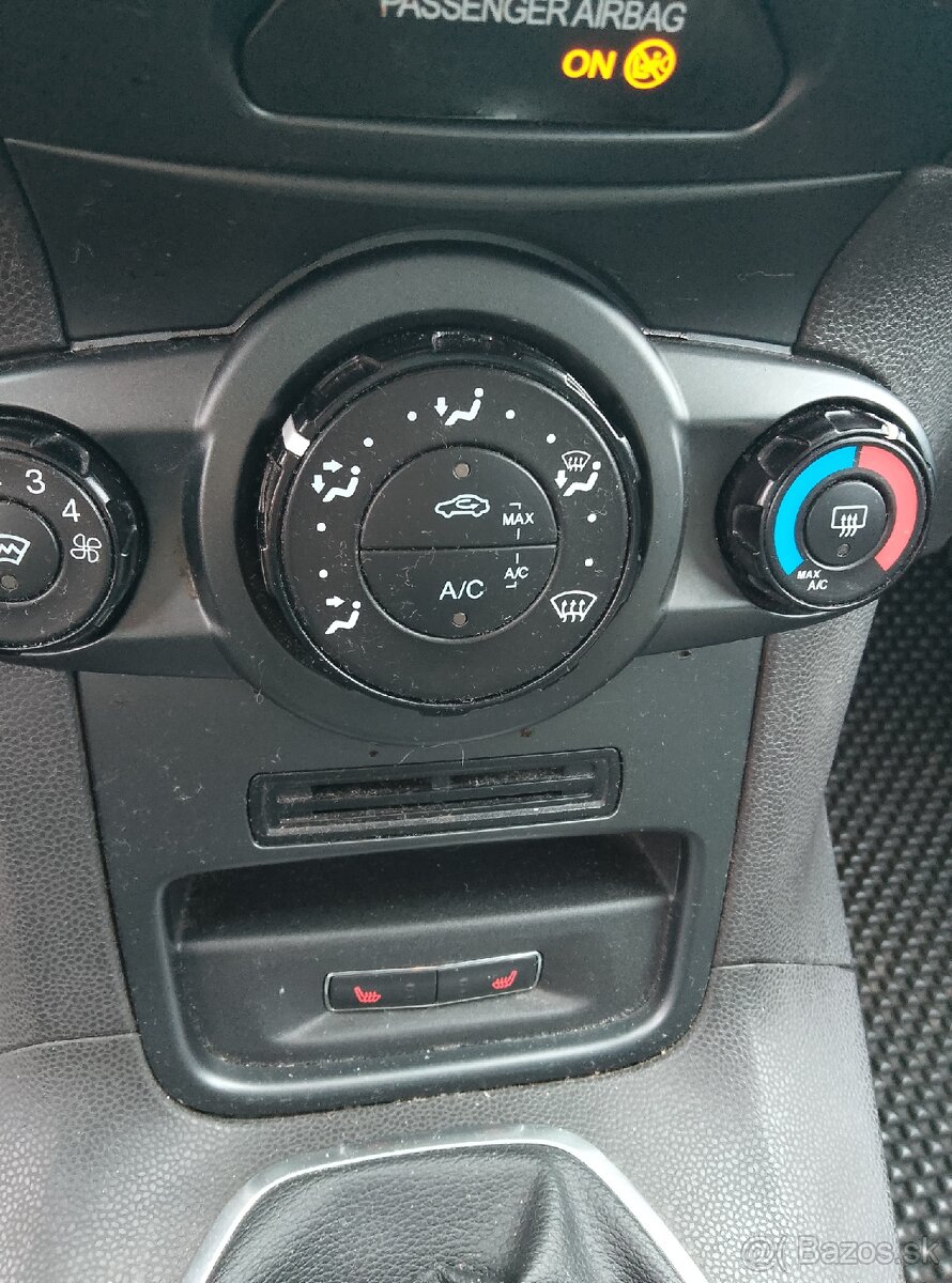 Ford Fiesta 1,2 44 kw rok 2013 - 6