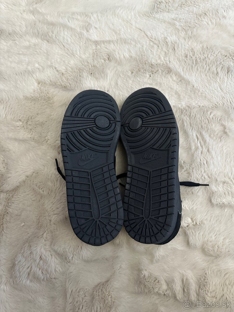 Jordan 1 low travis scott - 6