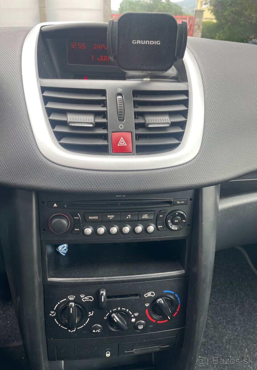 Peugeot 207 - 6