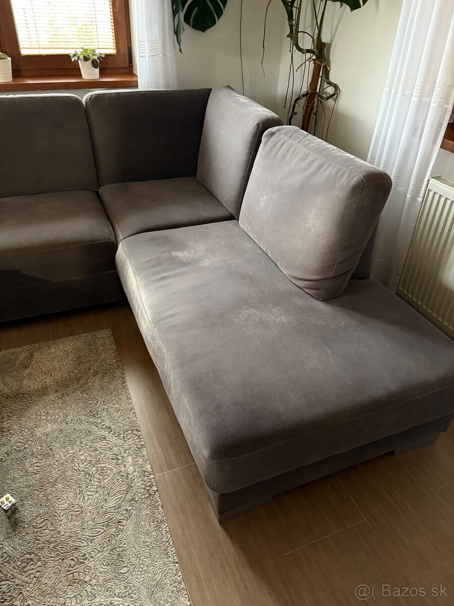 Rohova sedacka s taburetkou - 6