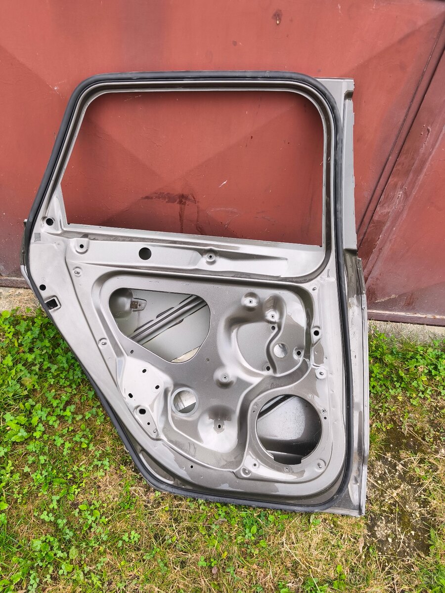 Dvere ľavé zadne Audi A3 8V sportback 8V4833123 - 6