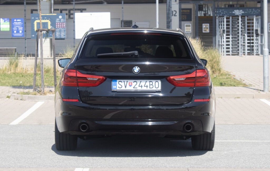 BMW 520d xDrive Touring z roku 2018 - 6