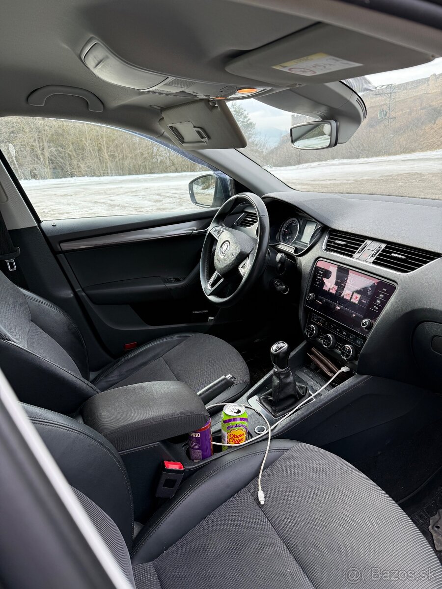 Škoda Octavia Combi 2.0 TDI 110kw M6 - 6