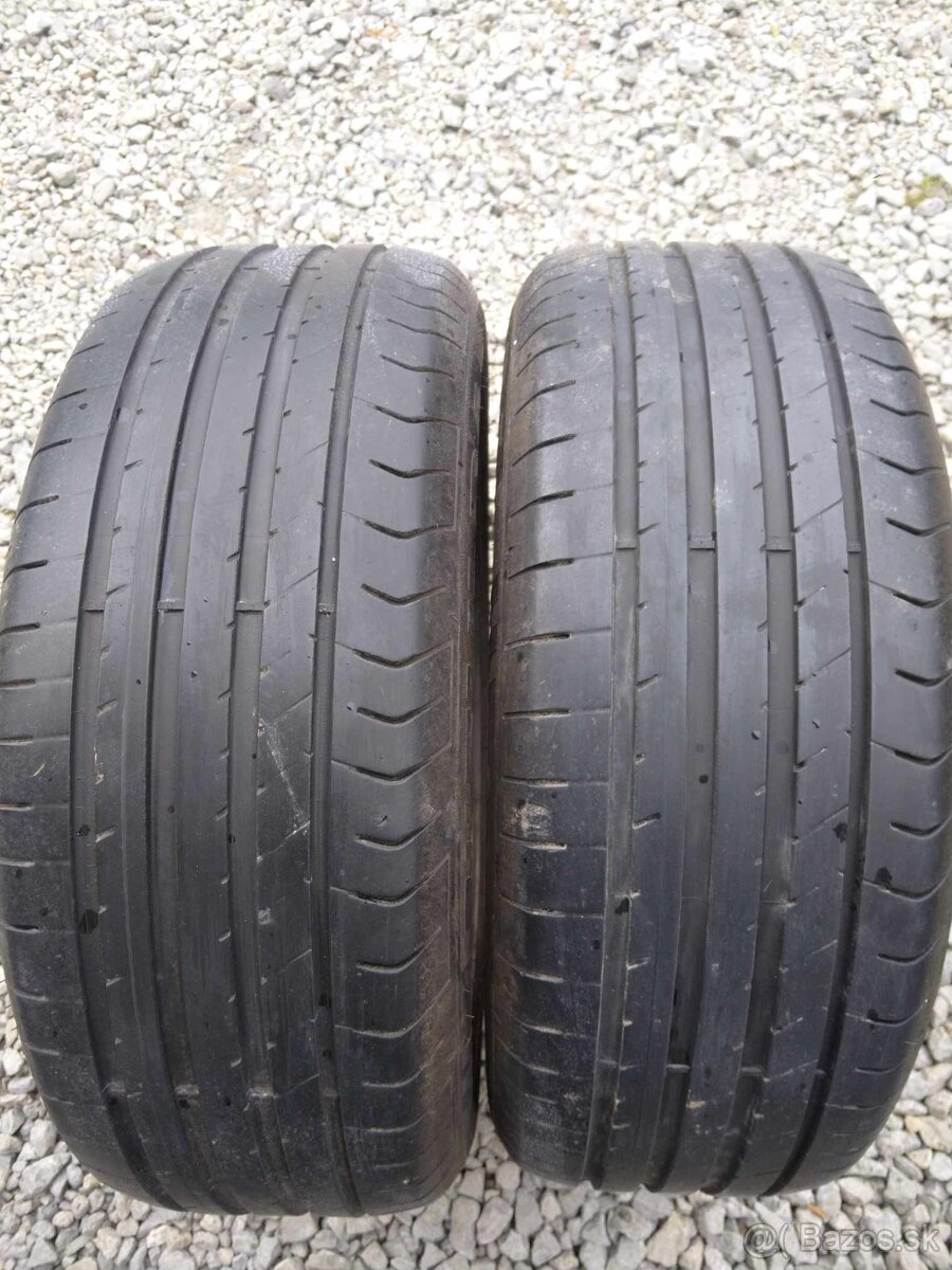 215/55 R 17 letné. - 6