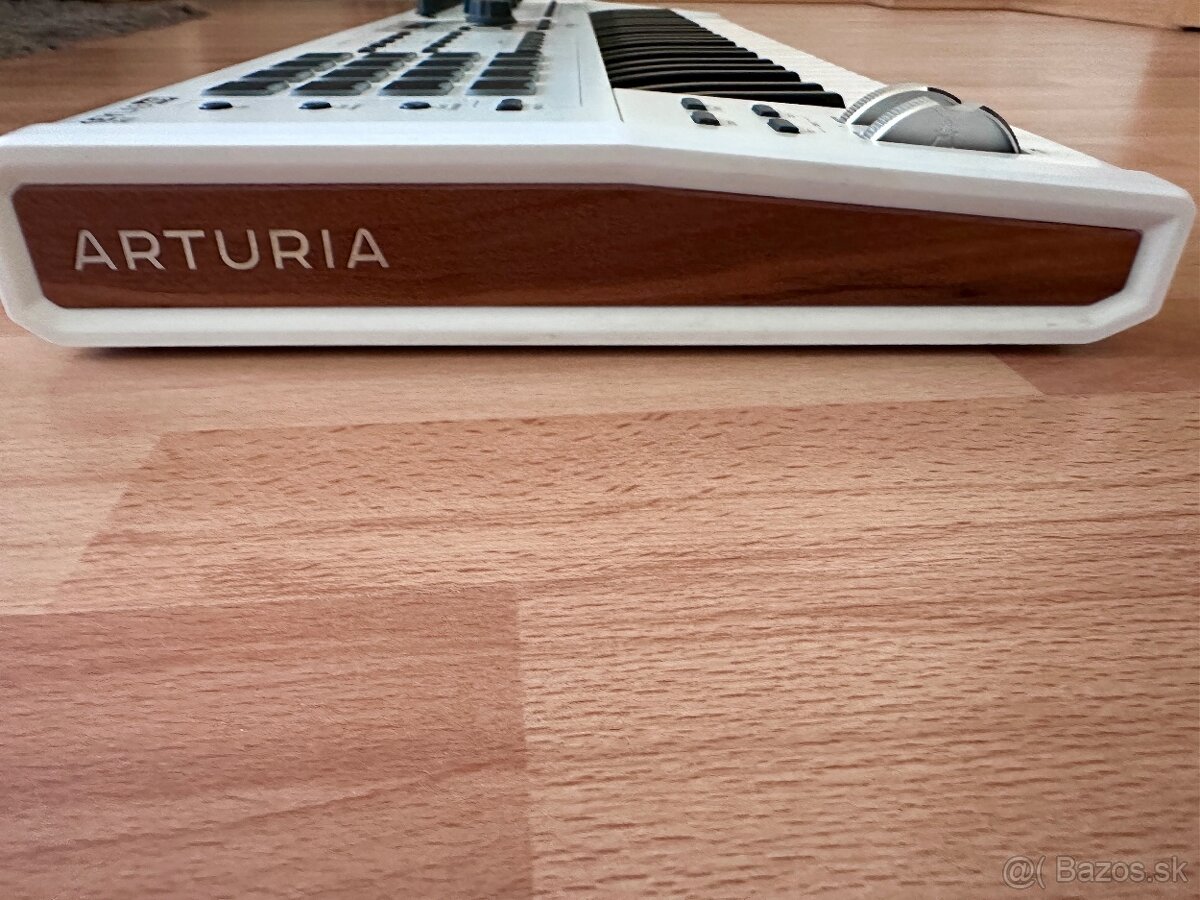 Predám Arturia Keylab mkII 49 MIDI keyboard - 6