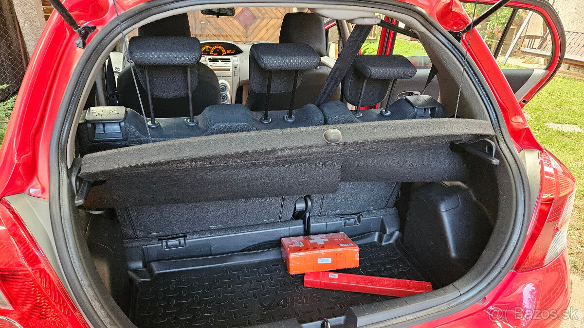 Predám Toyota Yaris 1,0 5D - 6