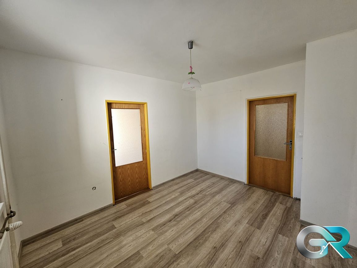 Exkluzívne ponúkame na predaj veľkometrážny 4-izbový byt, sí - 6