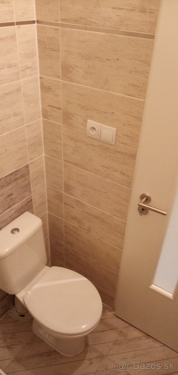 Prenajmem garsónku Piešťanská 4, Trenčín (budova Pošty) - 6