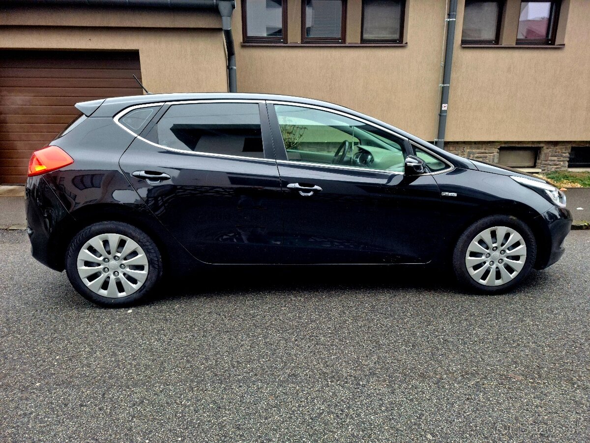 Kia Ceed 1.6 GDI 99kw Benzín 2014 Exclusive - 6