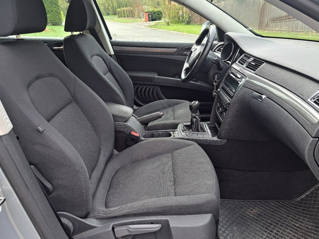 ŠKODA SUPERB II Combi FL 2014 KLIMA, ALU, Nová STK 2028 - 6