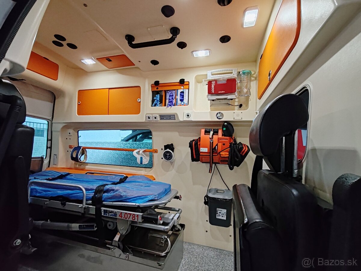 Predám VW Transporter T6, sanitné vozodlo. - 6