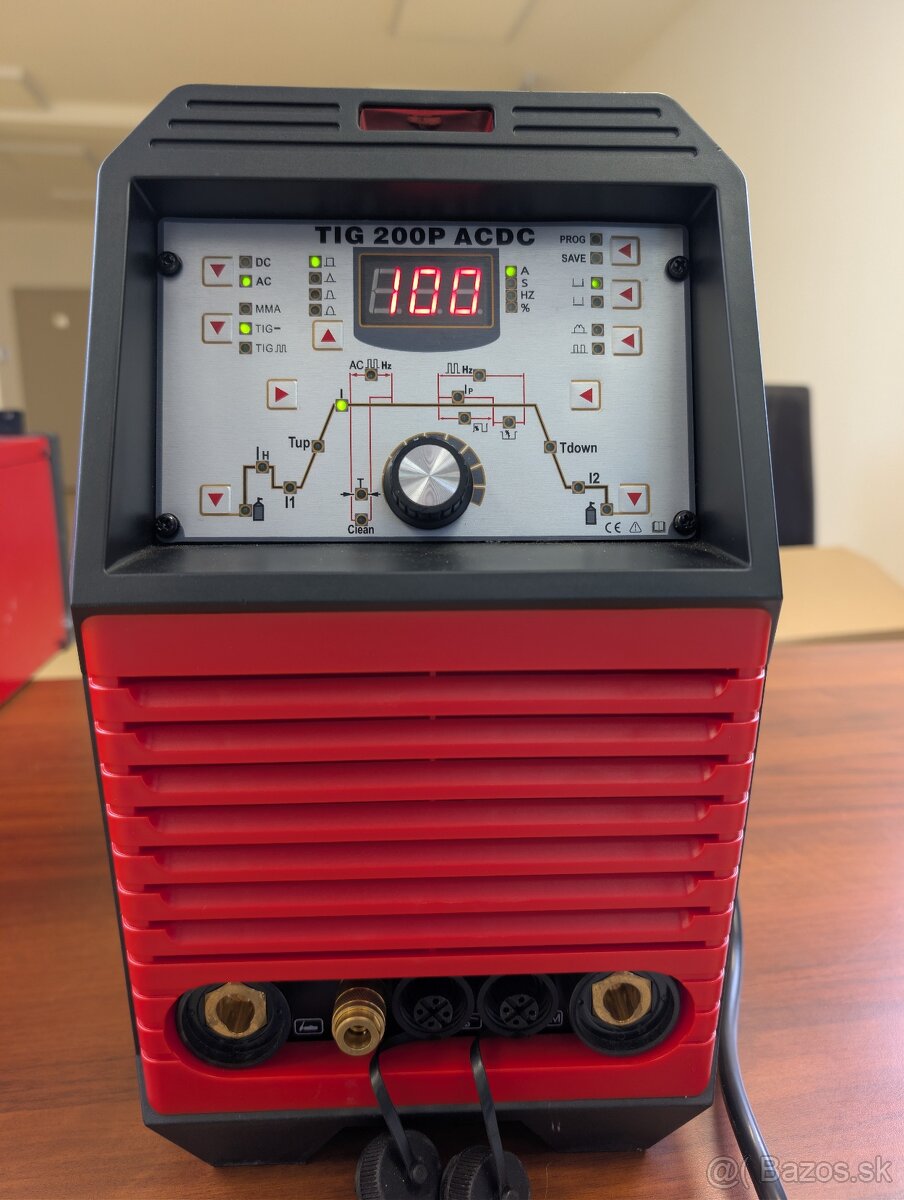 Zváračka TIG 200P AC/DC - 6