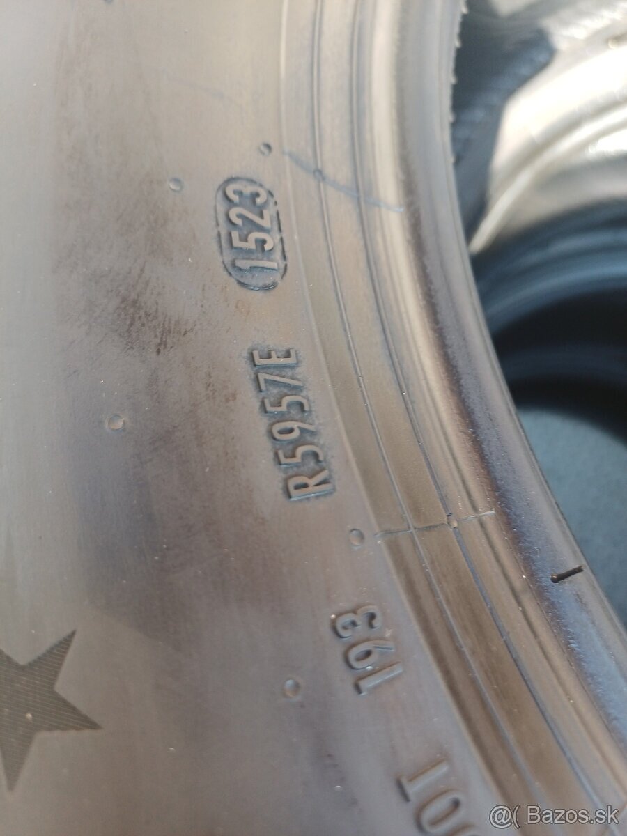 225/60 r18 letné pneumatiky ,Pirelli - 6