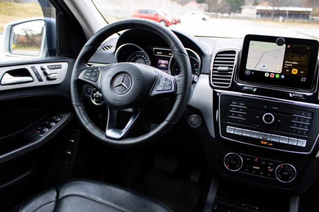 Mercedes GLE trieda 2017 - 6