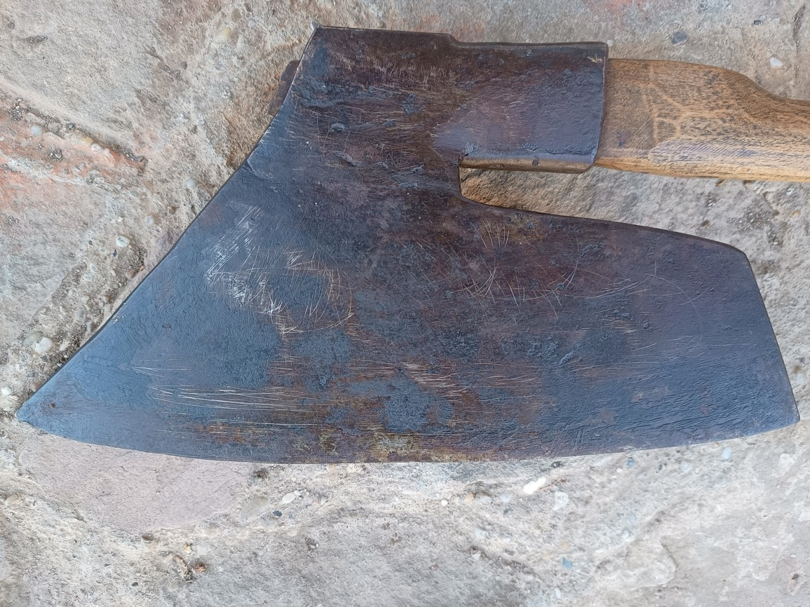 sekera,sekery,hoblík,nebožiec,staré náradie,dláto topor 4 - 6