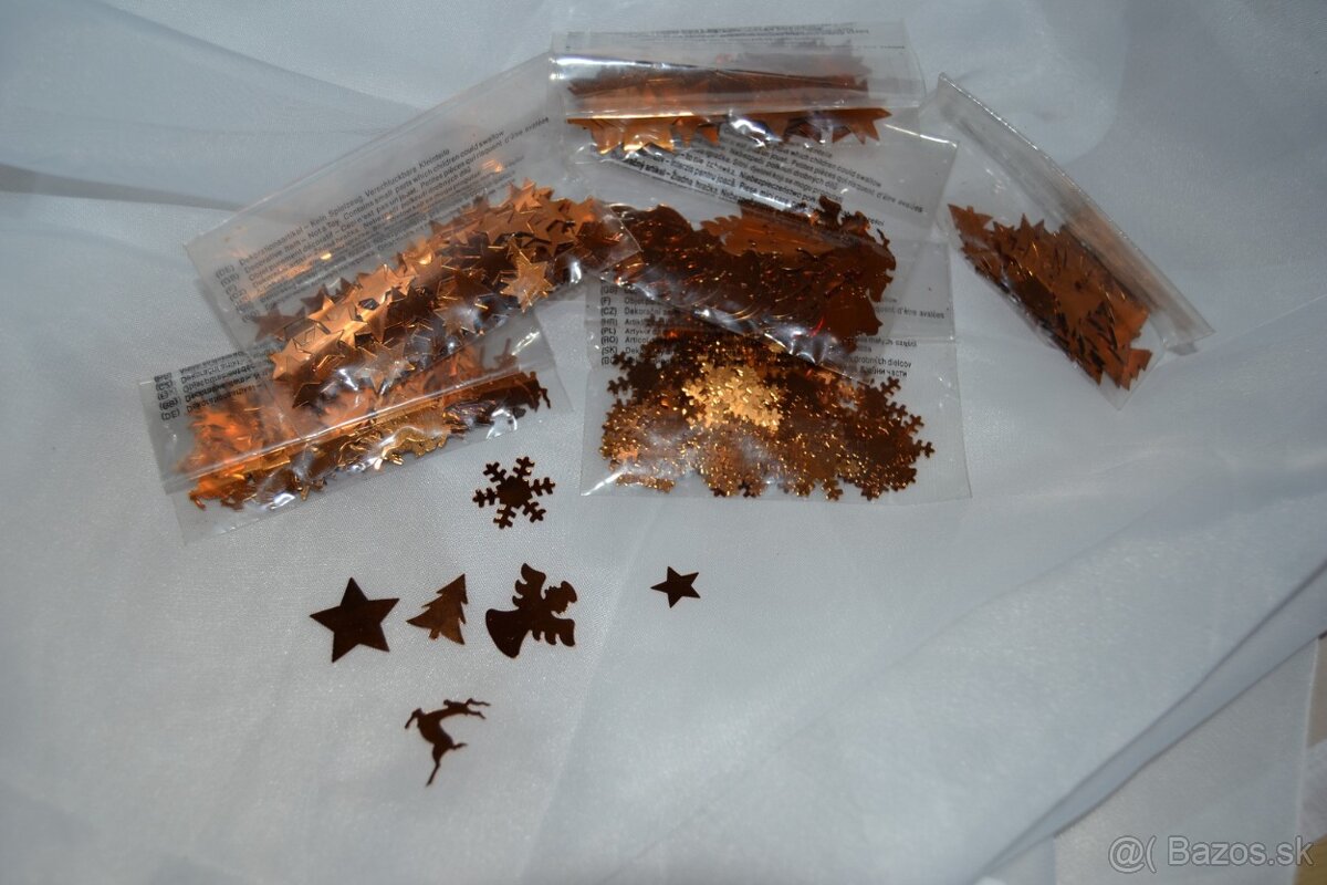 Materiál na dotvorovanie sada má 6 sáčkov - 6