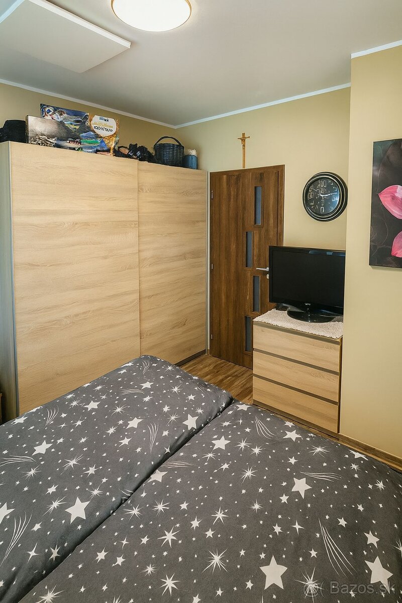 Krásny dom s bazénom, garážou a altánkom ZNÍŽENÁ CENA - 6