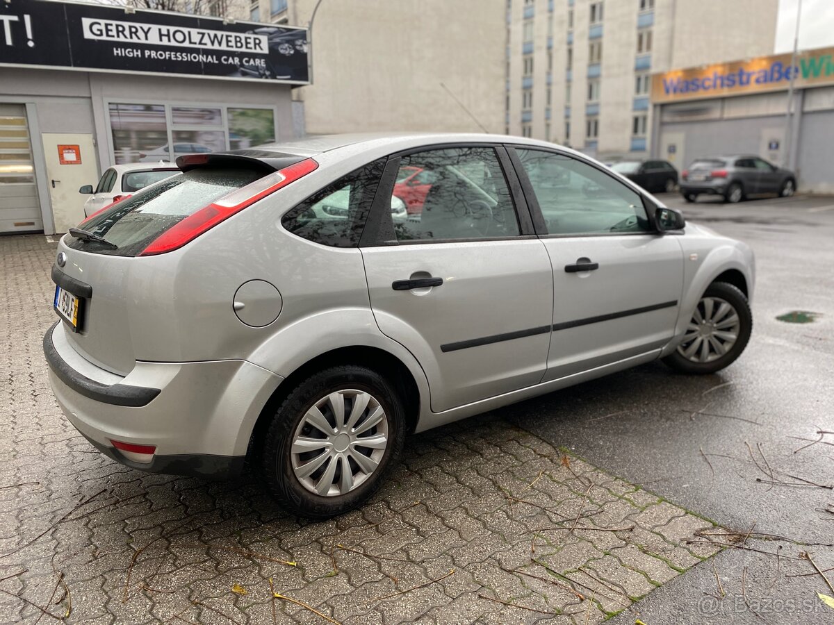Ford Focus 1.4i (52oookm) - 6