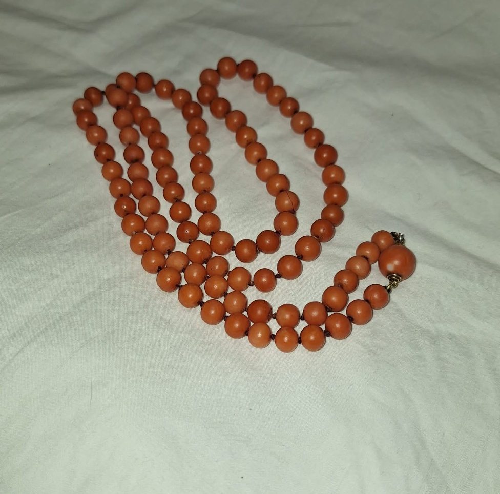 NÁHRDELNÍK Z KORÁLU - 6