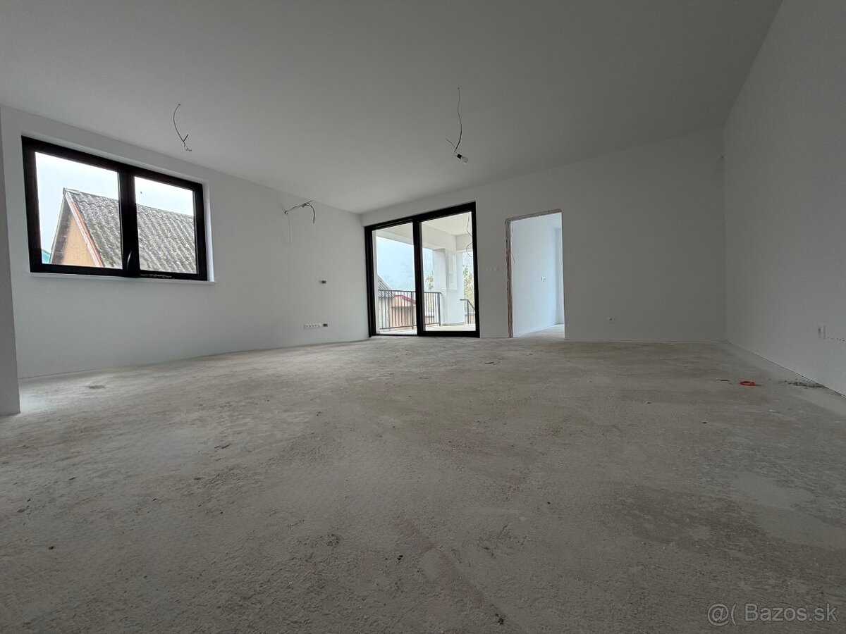 MODERNÝ DVOJDOM V POVODE- VEĽKÝ POZEMOK - 6