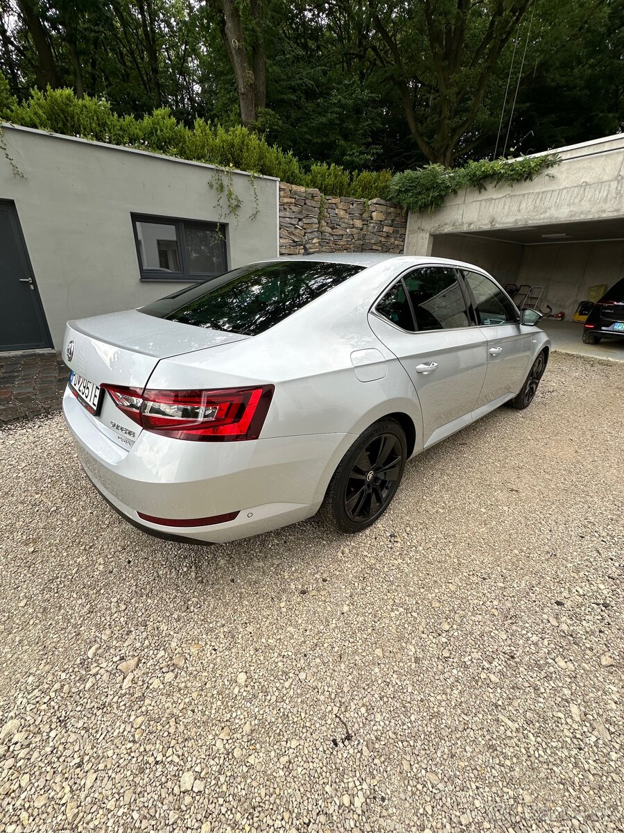 Škoda superb 3 L&K 140kw 4x4 - 6