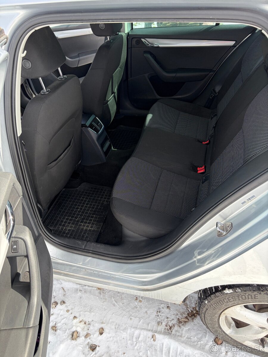 Škoda Octavia III - 6