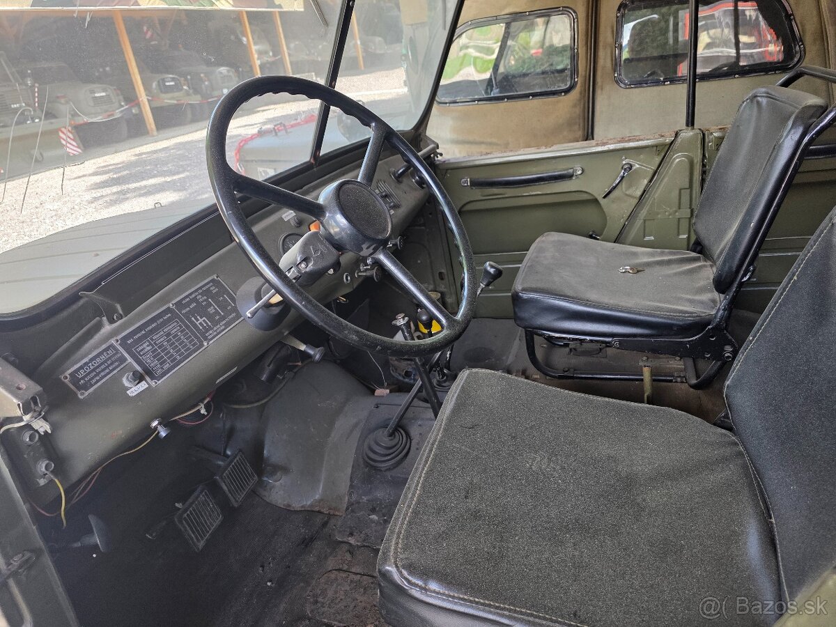 Uaz 469 - 6