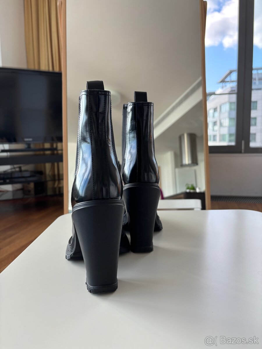 Alexander McQueen Tread Slick Chelsea Boot 'Black' - 6