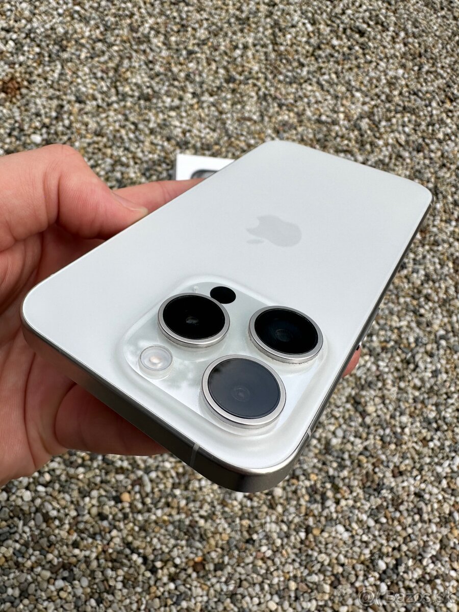 IPhone 15 pro - baterie 100% - 6