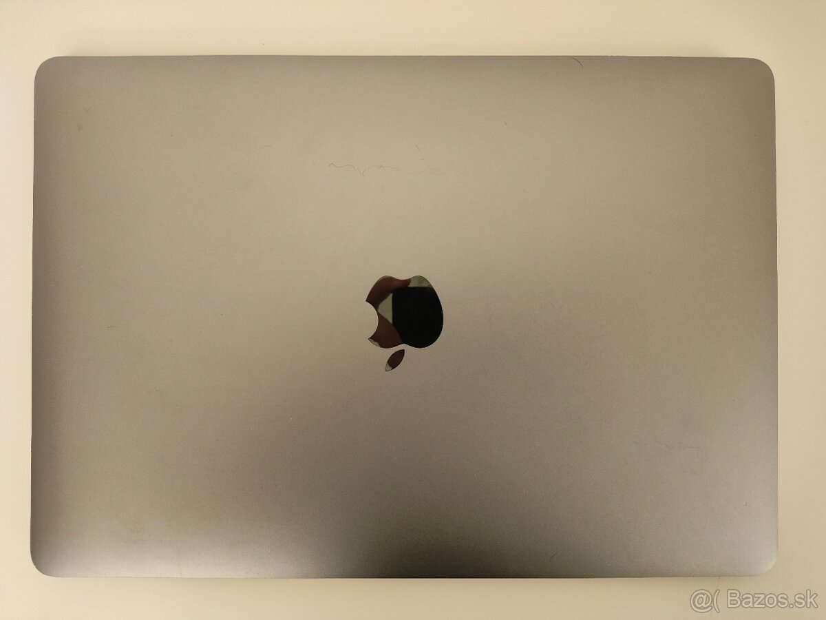 MacBook Pro 2018 | i7 • 16GB • 1TB SSD - 6
