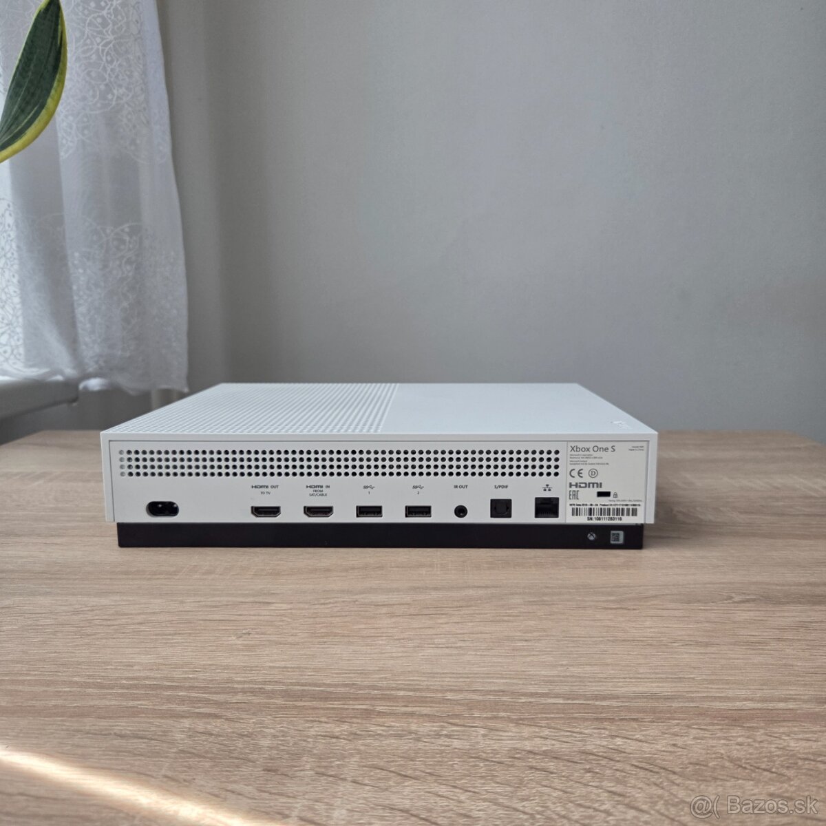 Xbox One S 1TB - 6