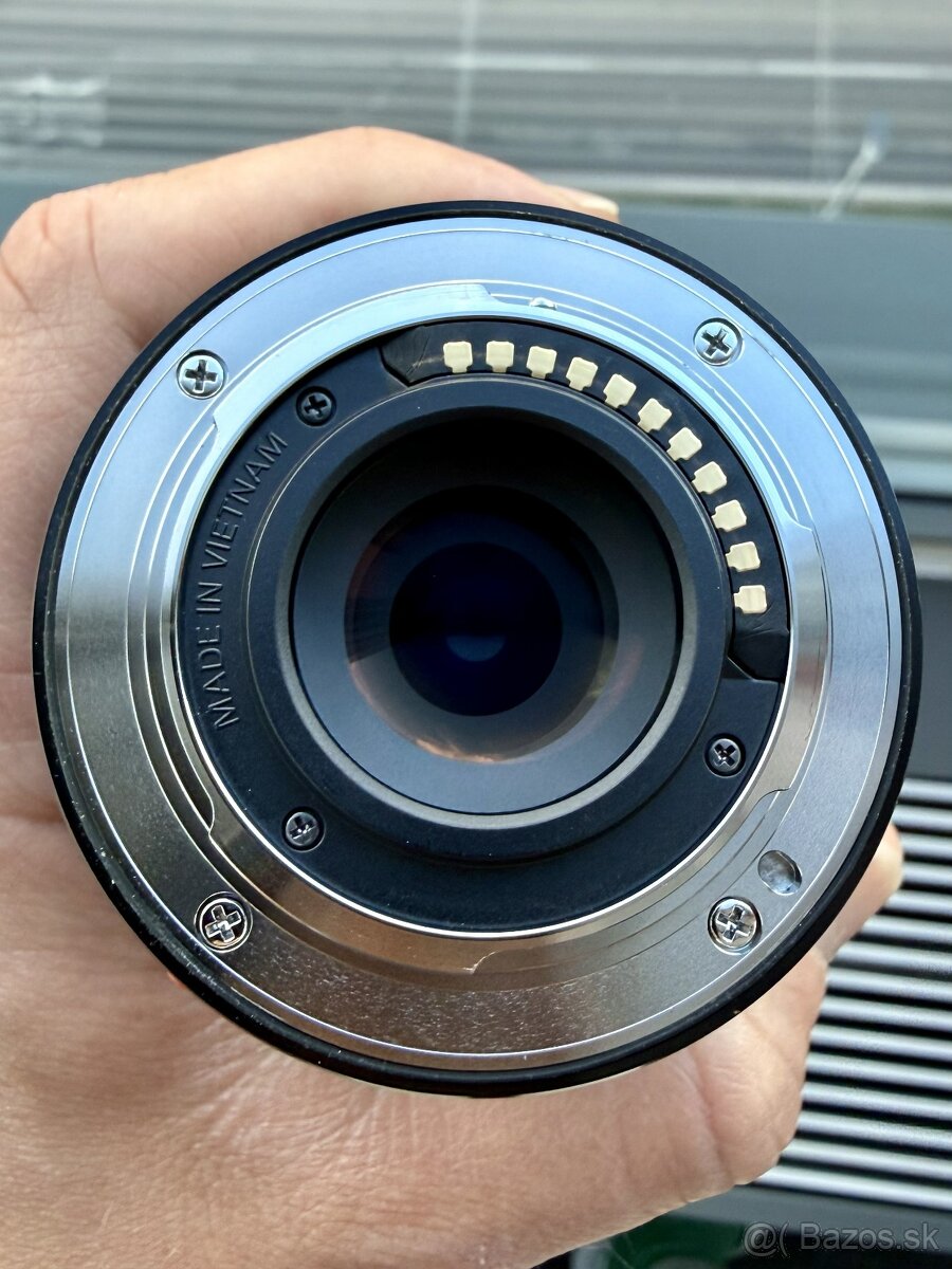 OM SYSTEM 12−45mm f/4 PRO - TOP stav - 6