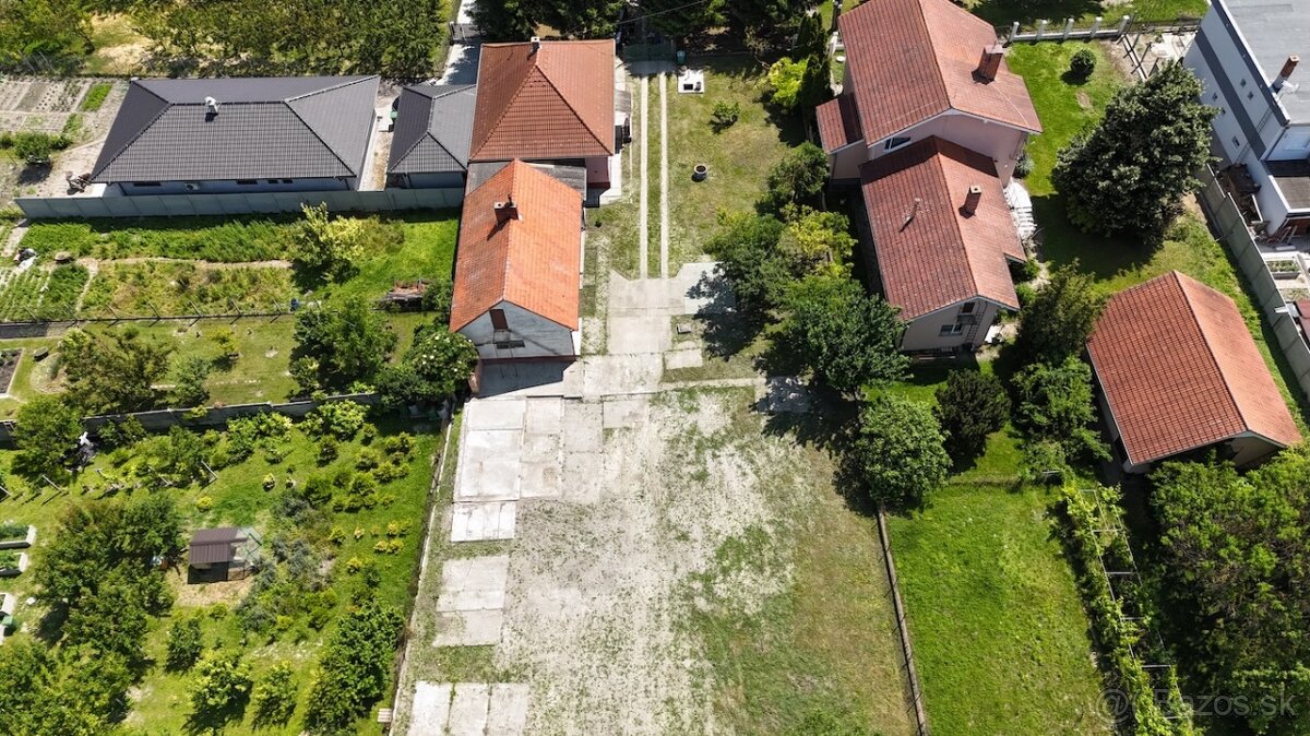 VYDRANY RODINNÝ DOM NA 1760M2 POZEMKU - 6