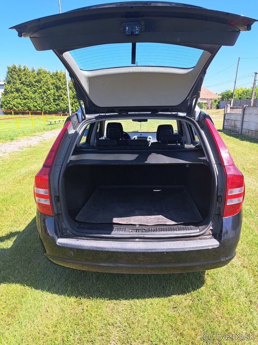 Predám Kia Ceed 1.6 CRDI, 85kw rok výroby 11/2008 - 6