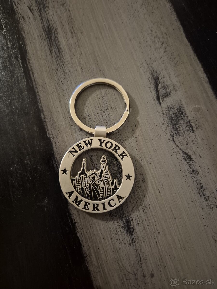 9ks - Kľúčenky rôzne druhy - 6