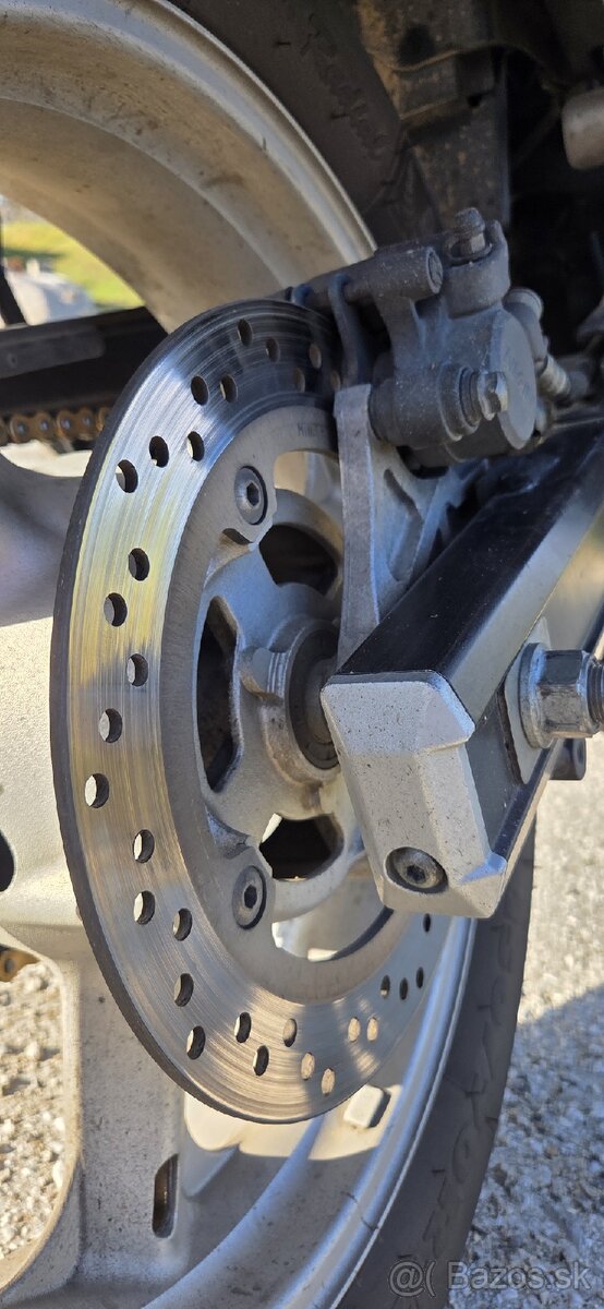 Suzuki V- Strom DL-650; r.v.2010 - 6