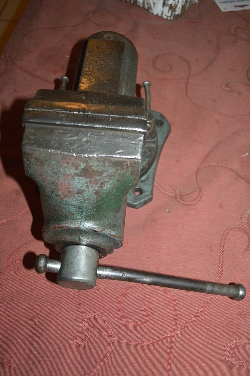 predam kvalitny socialisticky zverak YORK - 6