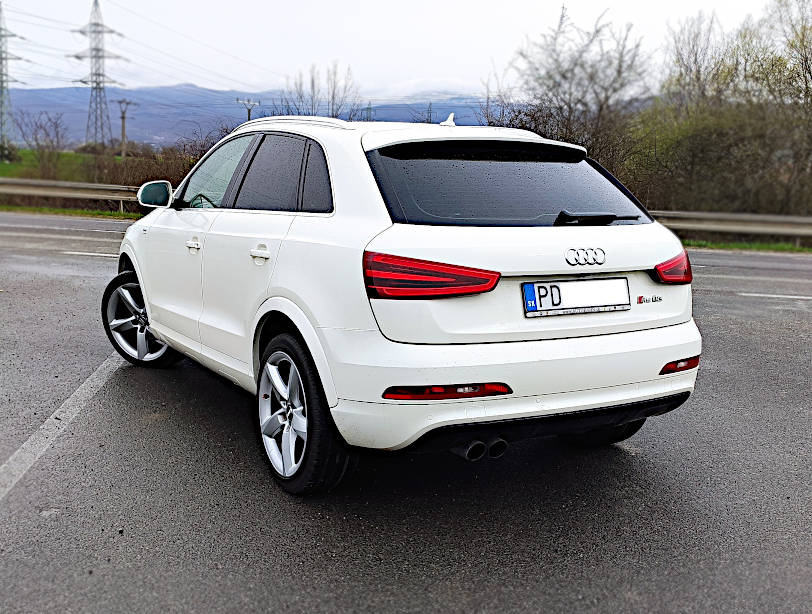 Audi Q3 2.0 TDI S-line Quattro - 6