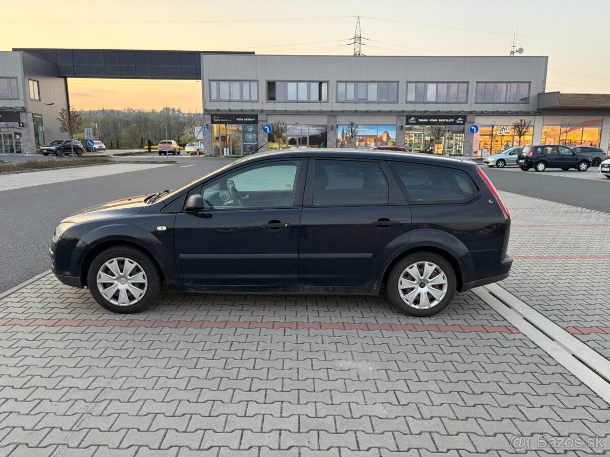Ford Focus 1.8 TDCi 85kw ČR TZ - 6