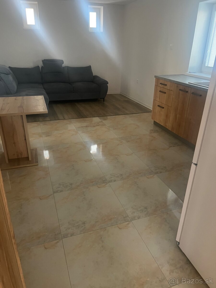 3 izbovy dom - Šenkvice - 6