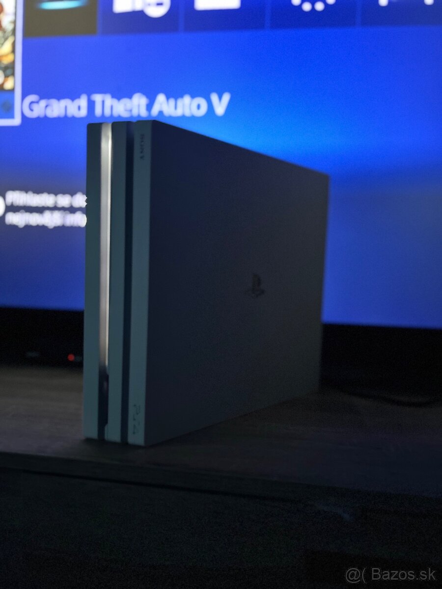Playstation 4 pro 2TB - 6