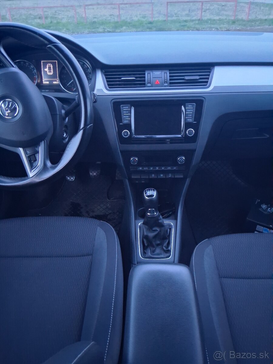 Predam škodu Rapid Spaceback 1.4 tdi r.v.2016 - 6