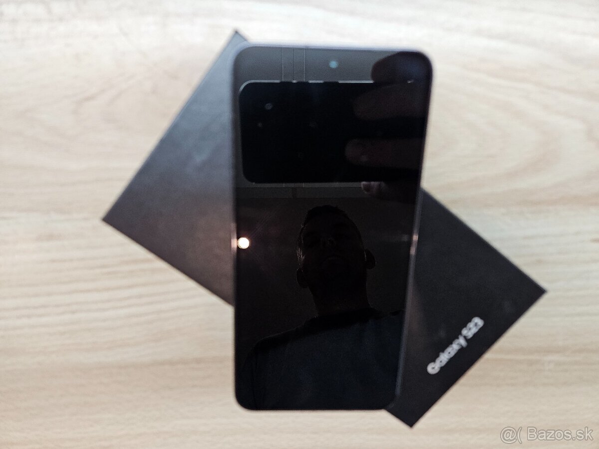 Samsunug galaxy S23 8 / 256 GB - 6