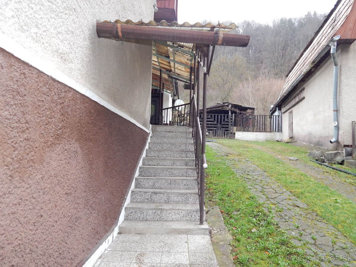 SPEKTRUM REALITY - Na Predaj rodinný dom s pozemkom 1385 m2, - 6