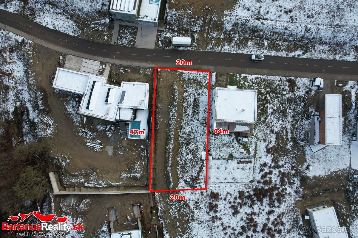 BartanusReality - Na predaj pozemok o rozlohe 907m2 pre výst - 6