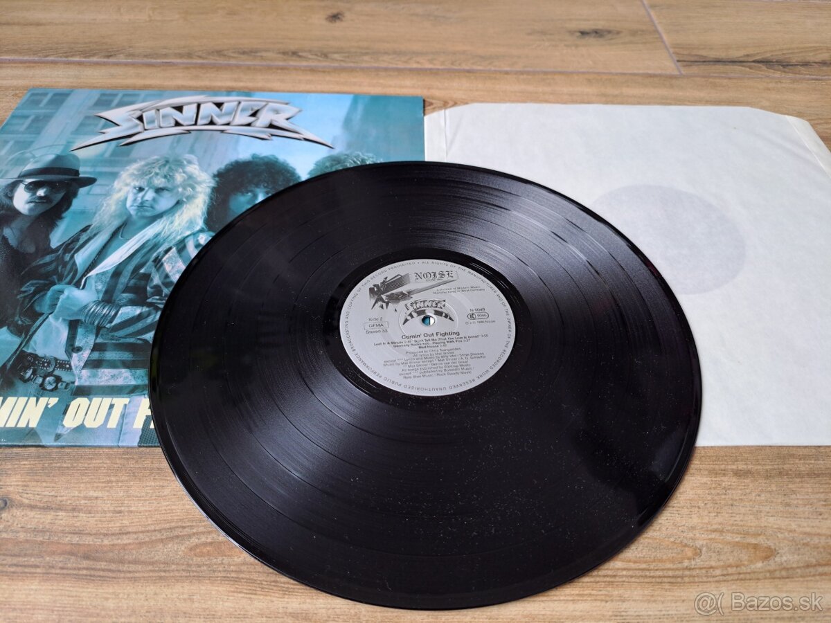 Lp SINNER - Comin Out Fighting / EX - 6