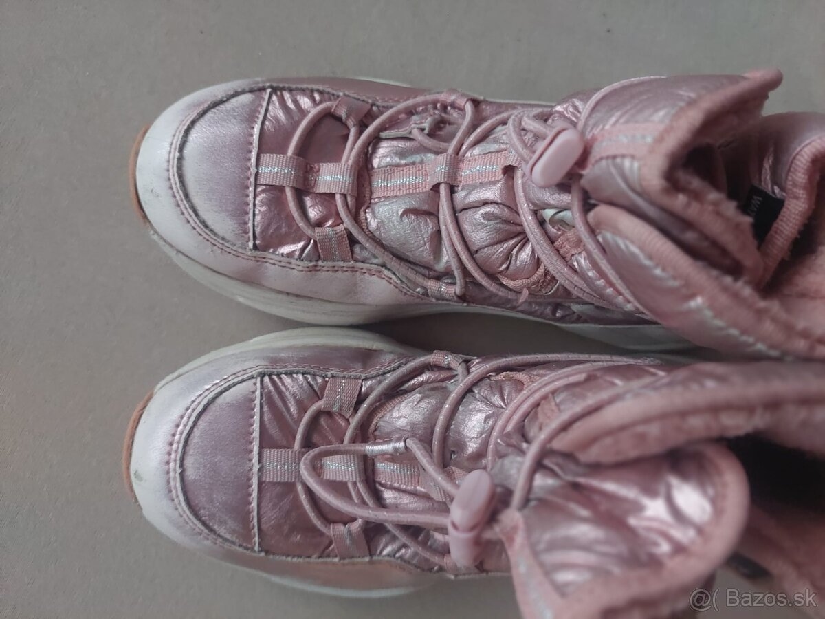 Snehule značky Reserved - 6