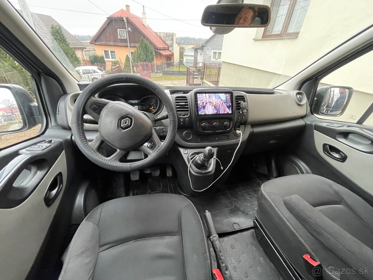 Renault Trafic Passenger - 6